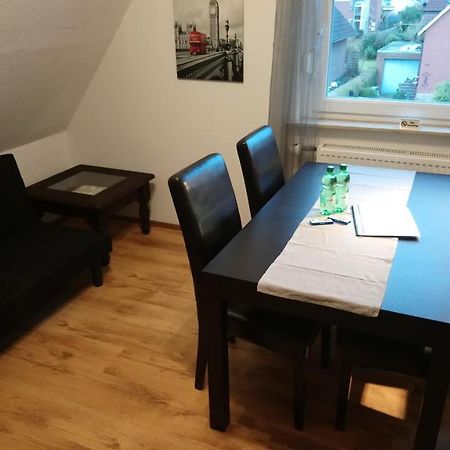 Private Zimmer Bei Der Weser-Ems-Halle โอลเดนบวร์ก ภายนอก รูปภาพ