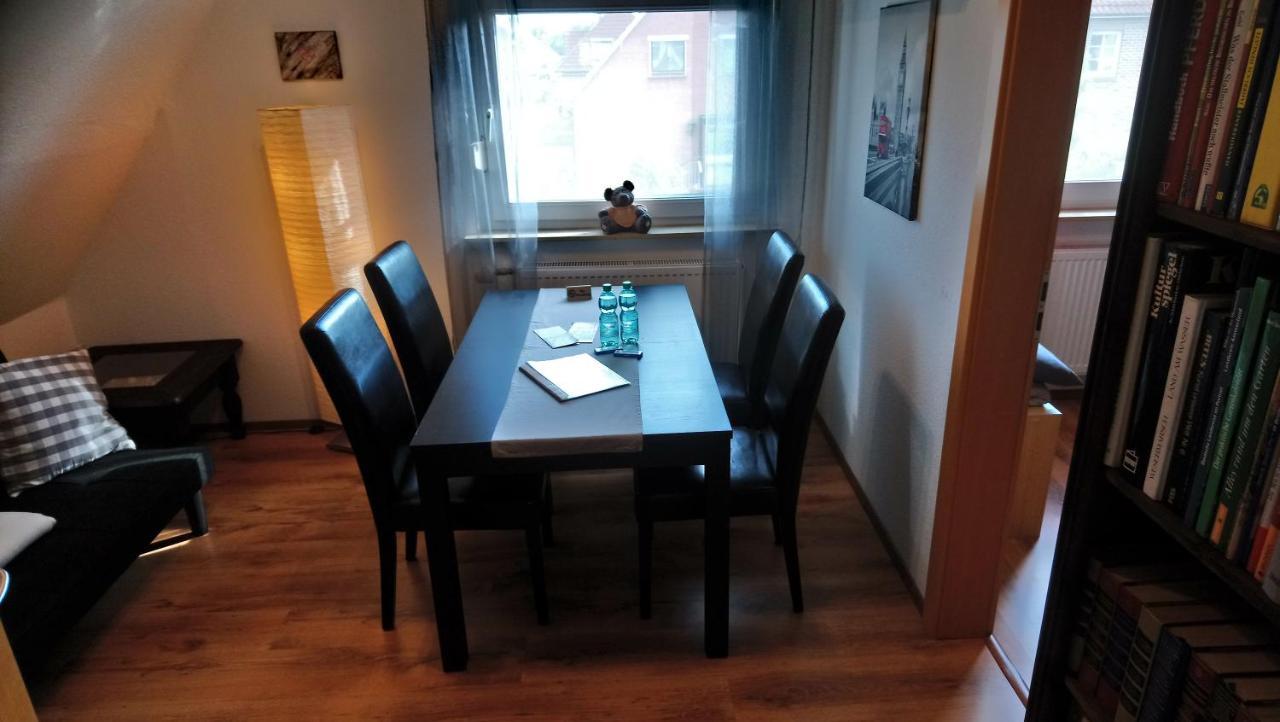 Private Zimmer Bei Der Weser-Ems-Halle โอลเดนบวร์ก ภายนอก รูปภาพ