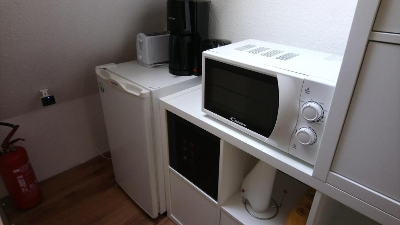 Private Zimmer Bei Der Weser-Ems-Halle โอลเดนบวร์ก ภายนอก รูปภาพ